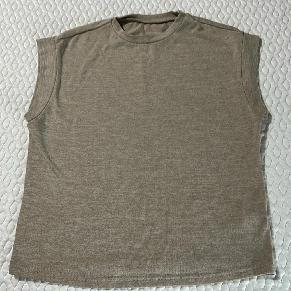 Sleevless Top
